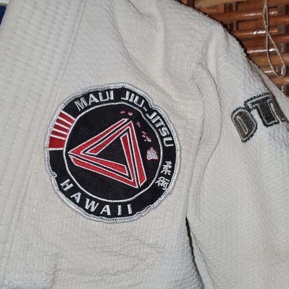 On The Mat Jui Jitsu Maui Gi Set Kids - Picture 3 of 14